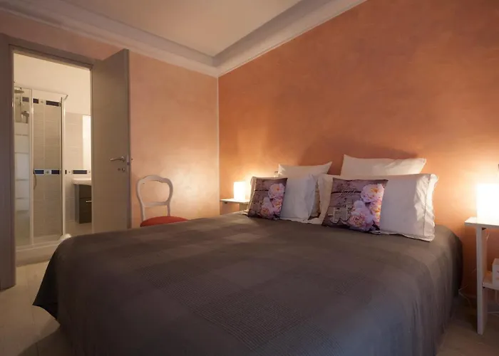 Ela Guest House
